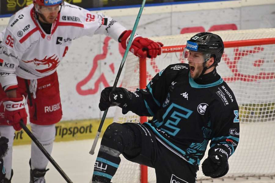 Vít Jiskra pečetil výhru Karlových Varů nad Třincem gólem na 3:0.