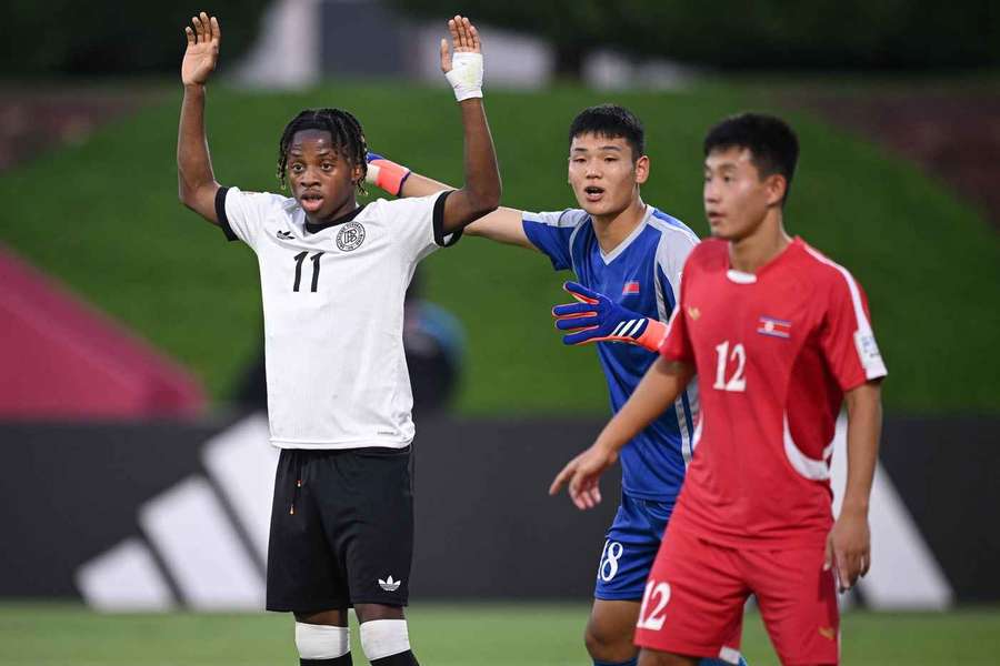 Wisdom Mikes (l.) Tor reichte für die deutsche U17 gegen Nordkorea nicht zum Sieg. Wisdom Mikes (l.) Tor reichte für die deutsche U17 gegen Nordkorea nicht zum Sieg.