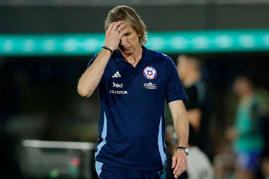 Chile coach Ricardo Gareca reacts during the match with Bolivia