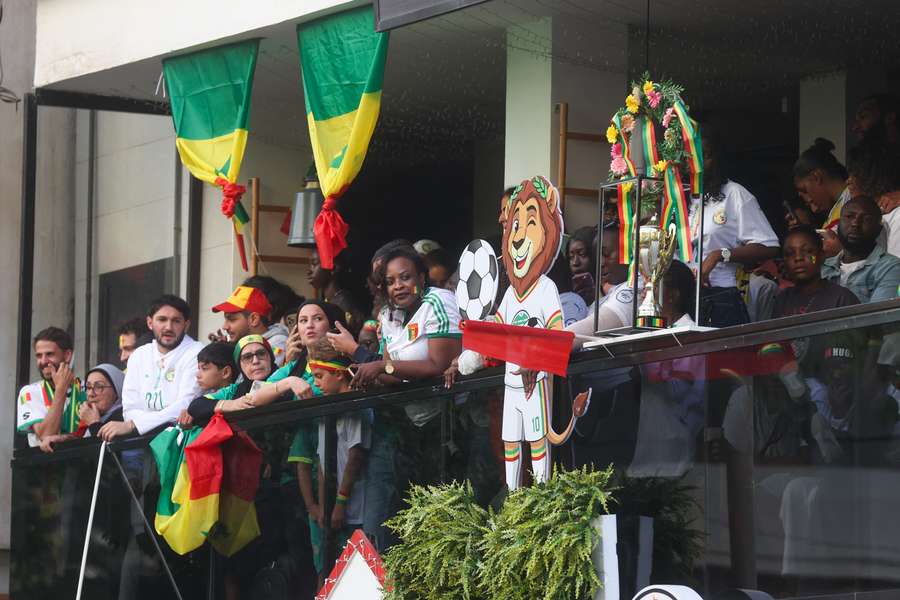 Senegals Fans sind von der Entscheidung schockiert.