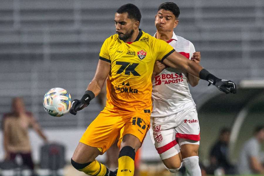 Arcanjo jogou o empate para longe em Maceió