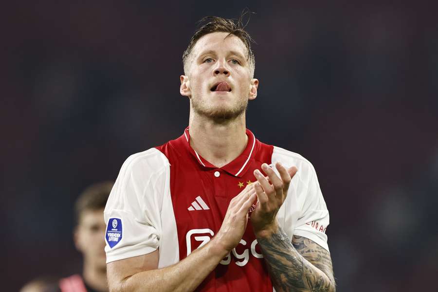 Wout Weghorst maakt zijn basisdebuut voor Ajax