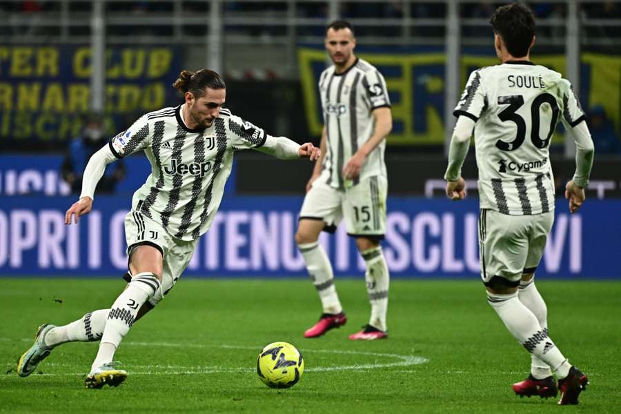 A Juventus foi penalizada em campo com 15 pontos