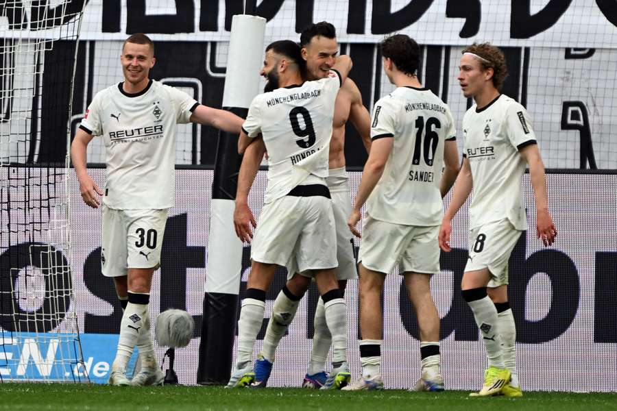 Mönchengladbach si poradil s Dortmundom. 