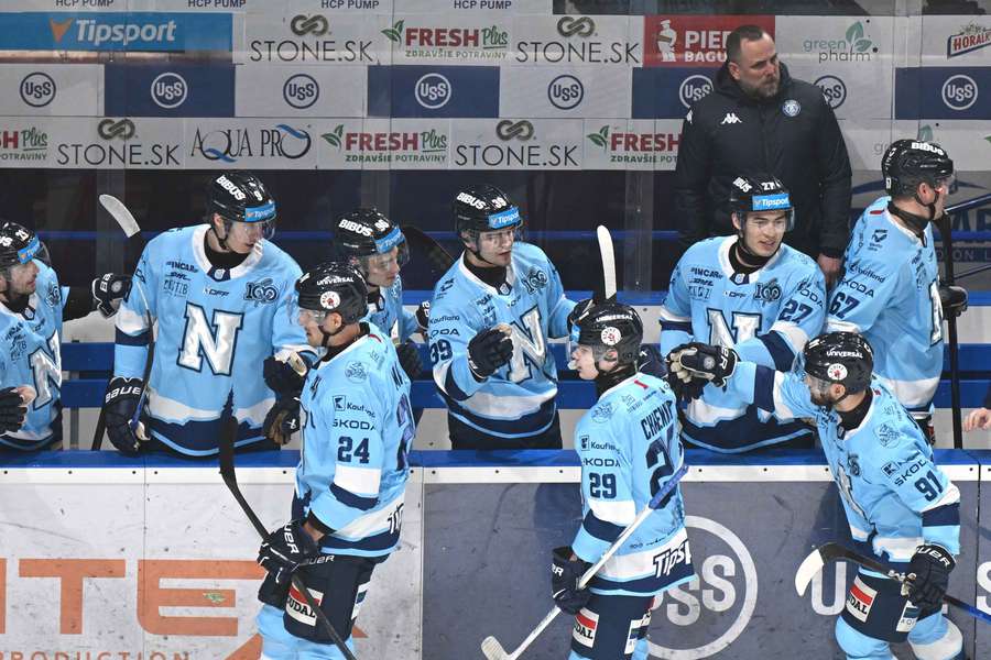 Hokejisti Nitry si držia formu. Hokejisti Nitry si držia formu.