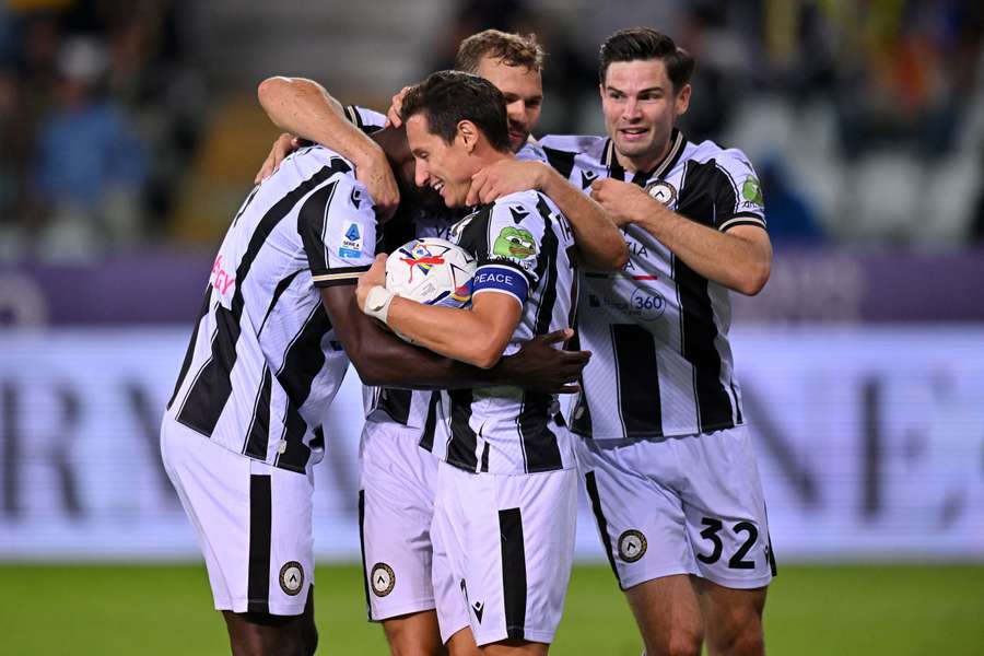 Udinese v Parmě prohrávalo 0:2, ale oedváží se všechny body.