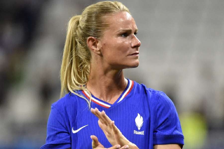 Amandine Henry disputou 109 jogos com a camisa da seleção francesa e era uma das lideranças da equipe