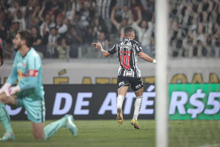 Paulinho marcou o gol do Atlético-MG na partida