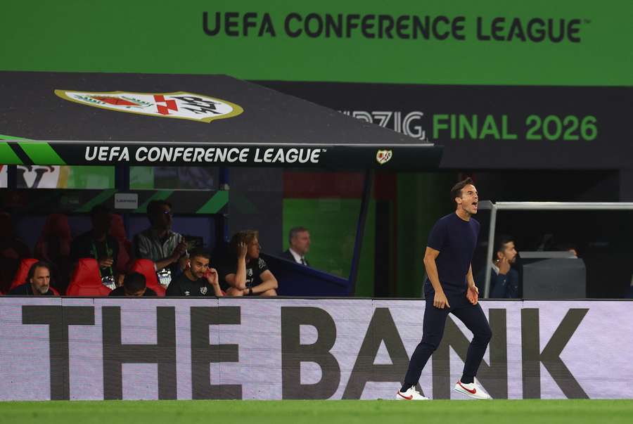 Iñigo Pérez dirigió al Rayo por última vez en la final de la Conference Iñigo Pérez dirigió al Rayo por última vez en la final de la Conference