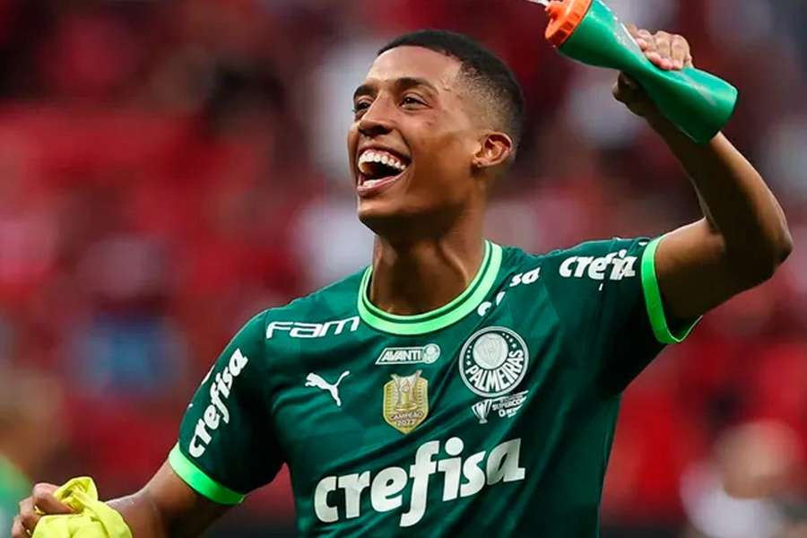 Palmeiras pede 15 milhões de euros por Vanderlan