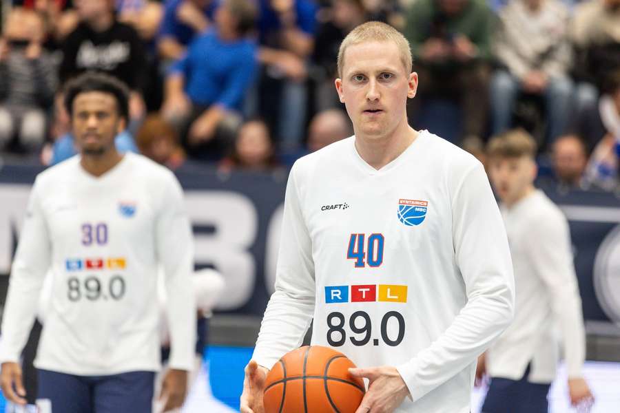 Collin Welp und Co. müssen durch das Schnee-Gestöber. Collin Welp und Co. müssen durch das Schnee-Gestöber.