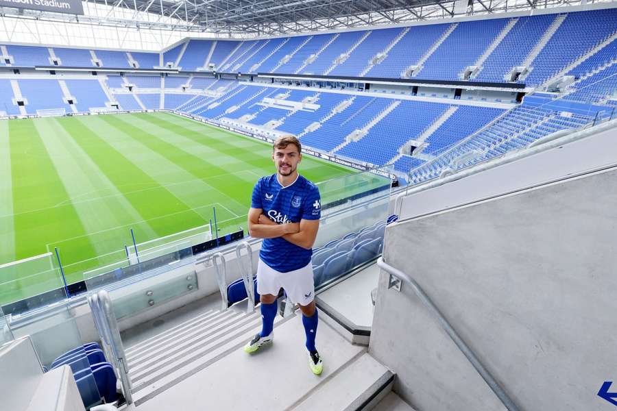 Everton have signed Kiernan Dewsbury-Hall from Chelsea