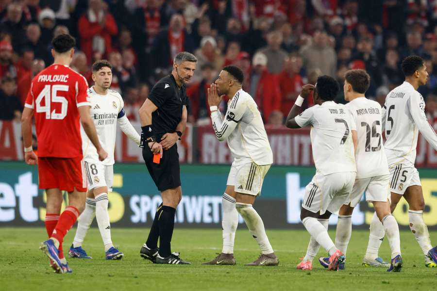 Koeman: Real Madrid should be angry with Camavinga rather than the ref