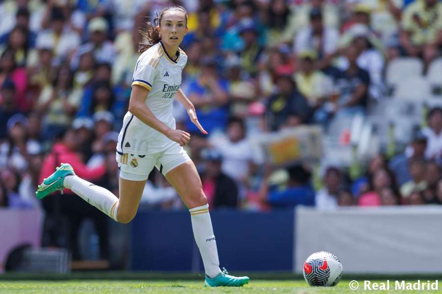 Caroline Weir enfrenta longa paragem