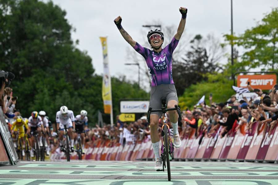 Mavi Garcia wygrywa drugi etap Tour de France.
