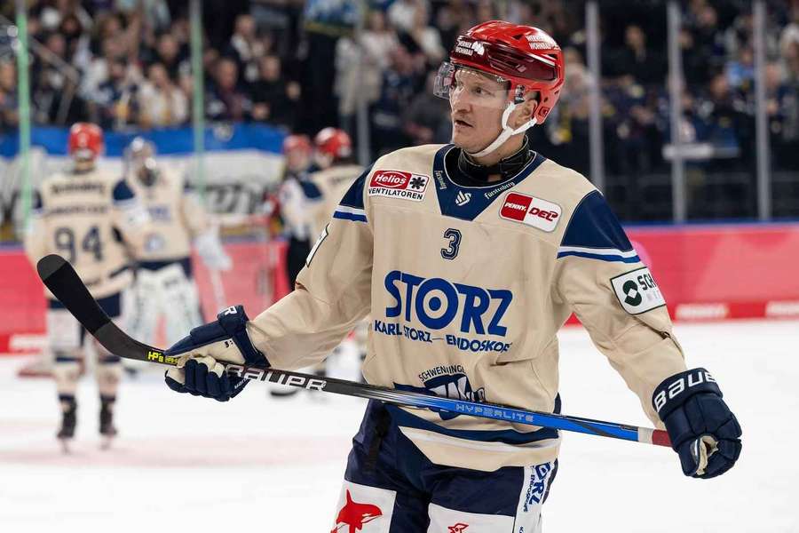 Pulkkinen odohral v NHL dokopy 83 zápasov. Pulkkinen odohral v NHL dokopy 83 zápasov.