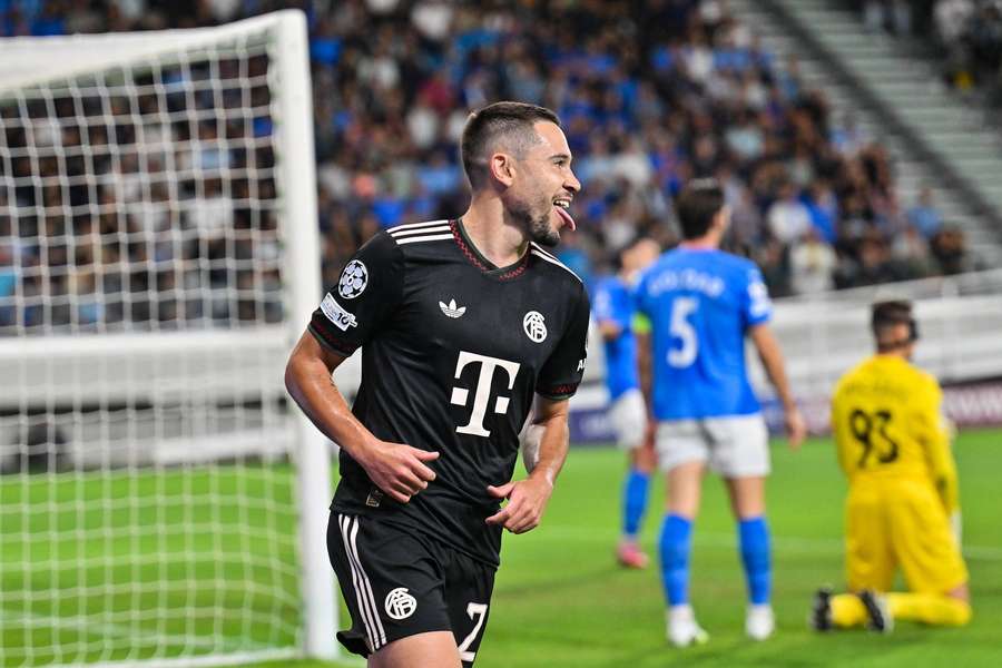 Raphael Guerreiro festeja o golo