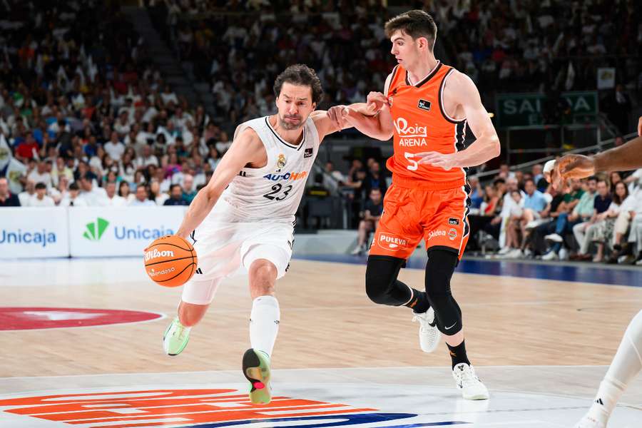 Sergio Llull ante Sergio de Larrea