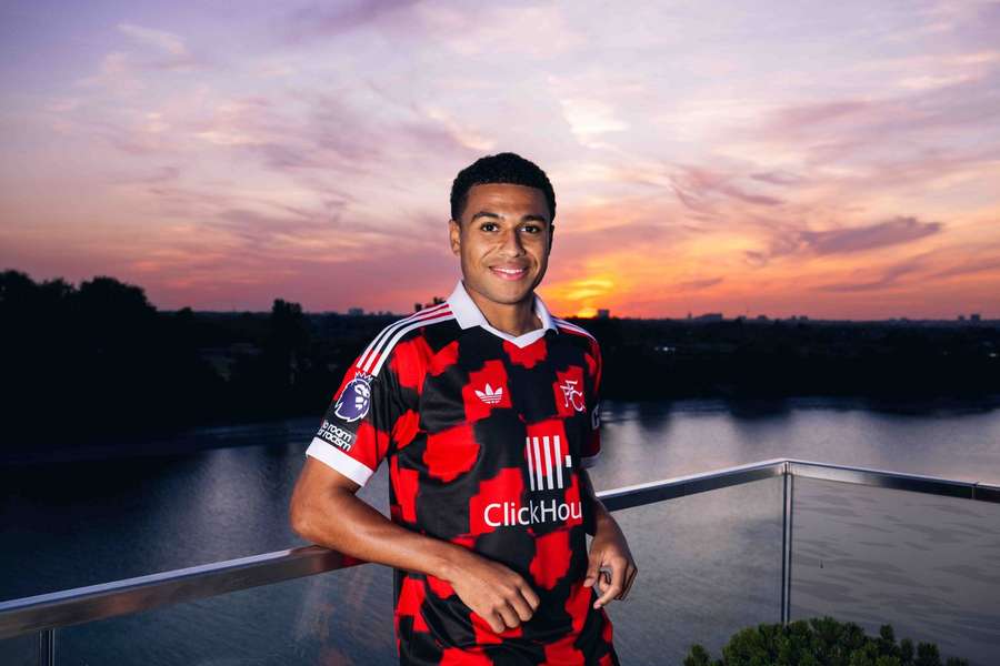 Fulham confirm the signing of Charles: I hope to really kickstart my Premier League career Fulham confirm the signing of Charles: I hope to really kickstart my Premier League career