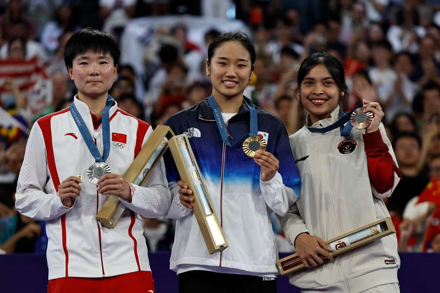 El homenaje en el podio del bádminton a Carolina Marín