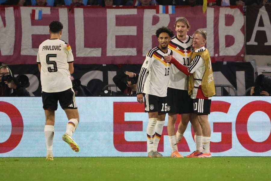 Nemecko potvrdilo pozíciu favorita. Nemecko potvrdilo pozíciu favorita.