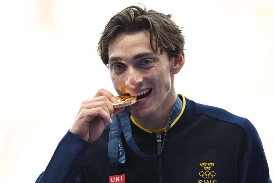 L'or va bien à Armand Duplantis.