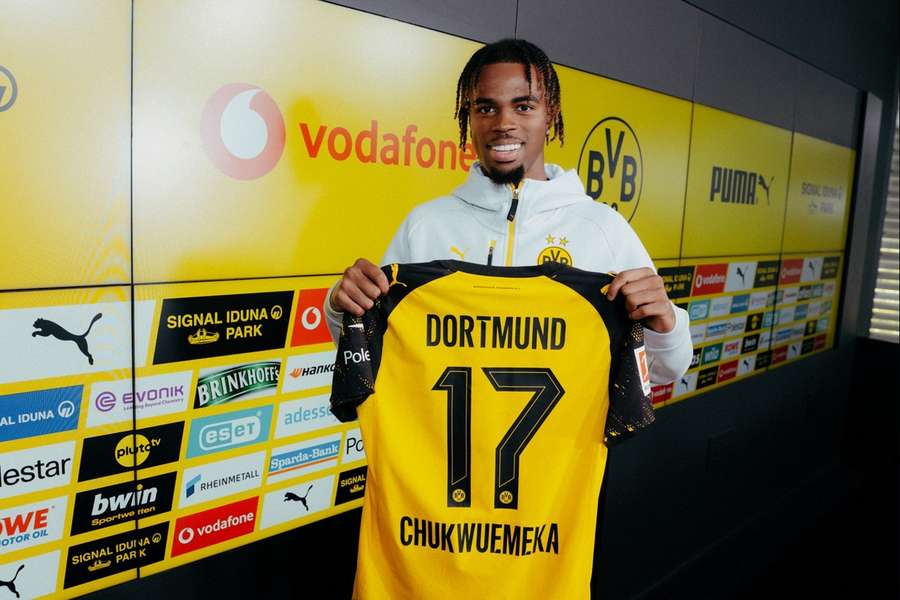 Dortmund sign Chukwuemeka from Chelsea