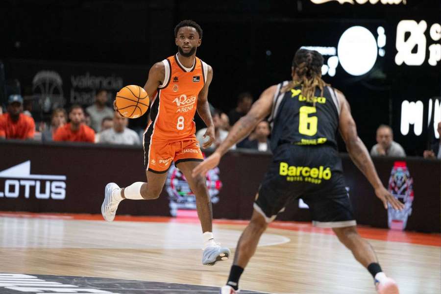 Jean Montero liderando la ofensiva del Valencia Basket