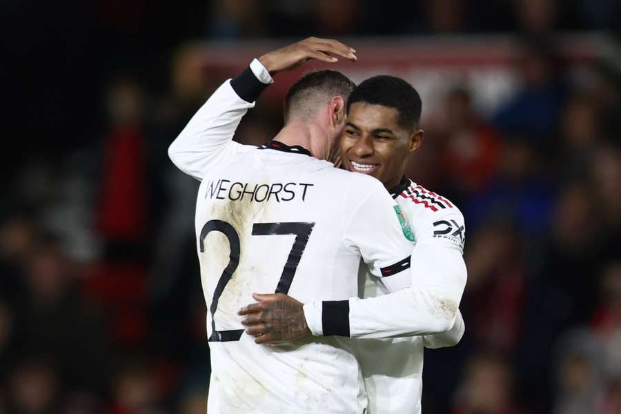 Weghorst y Rashford en Nottingham