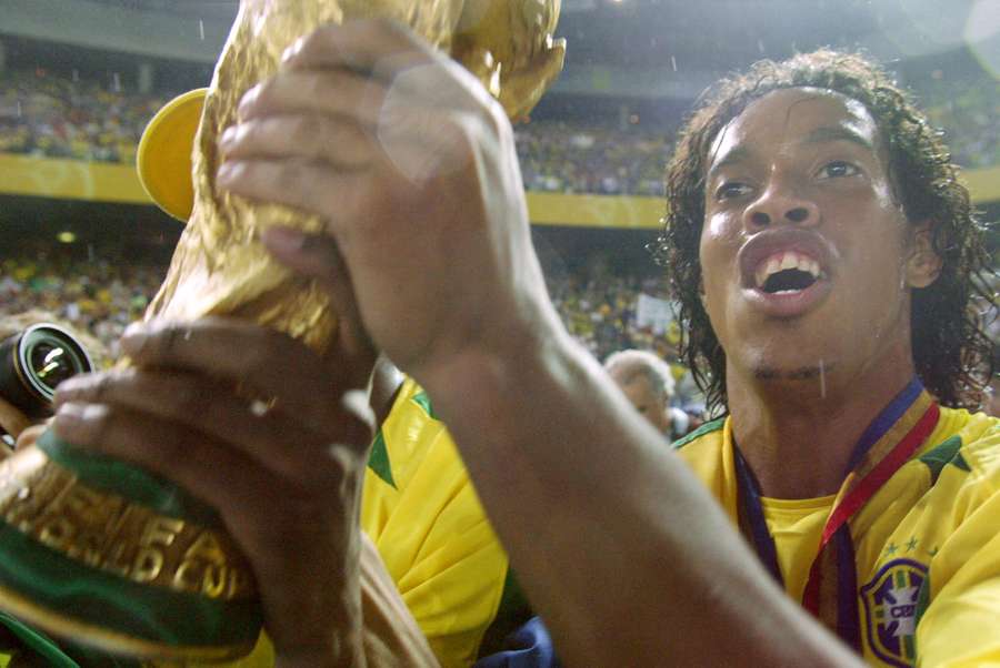 Ronaldinho Gaúcho, em 2002, assumiu o protagonismo na reta final da preparação