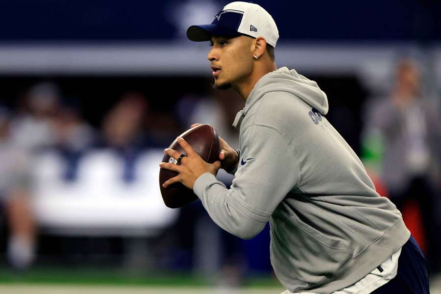 Trey Lance warming up prior to a game (2024)