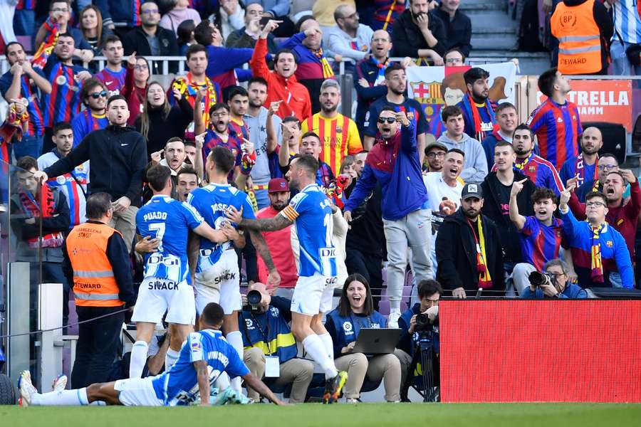 'Fans' van FC Barcelona kunnen maar moeizaam omgaan met de gelijkmaker van Espanyol