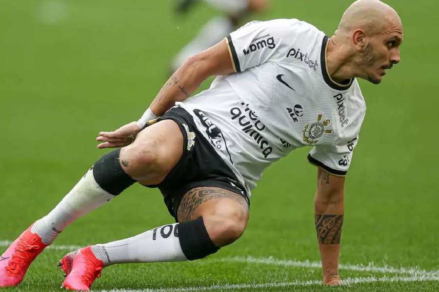 Fábio Santos deu sua opinião sobre o momento do Corinthians