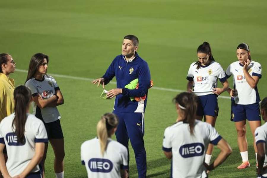 Francisco Neto, selecionador nacional feminino