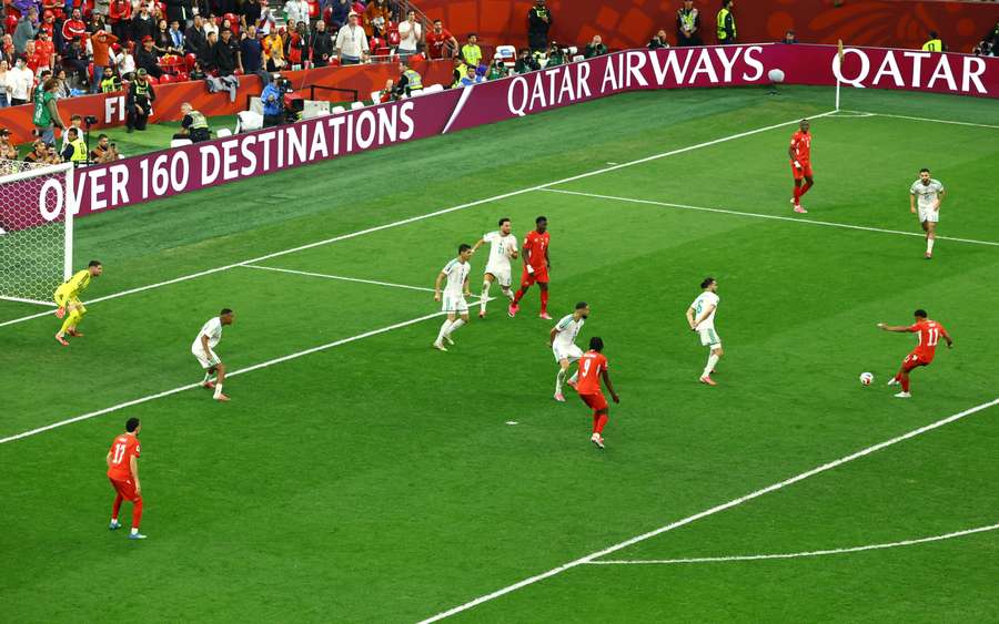 Dan Ndoye fires home for Switzerland Dan Ndoye fires home for Switzerland