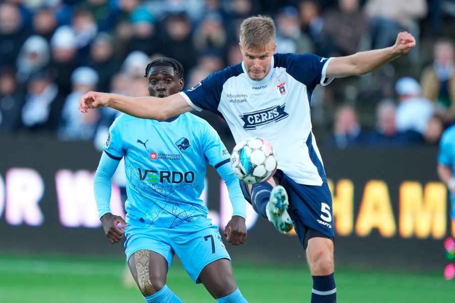 AGF og Randers deler i porten i pulserende jysk derby