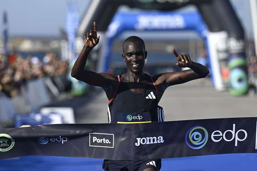 Zablon Chumba venceu a maratona masculina