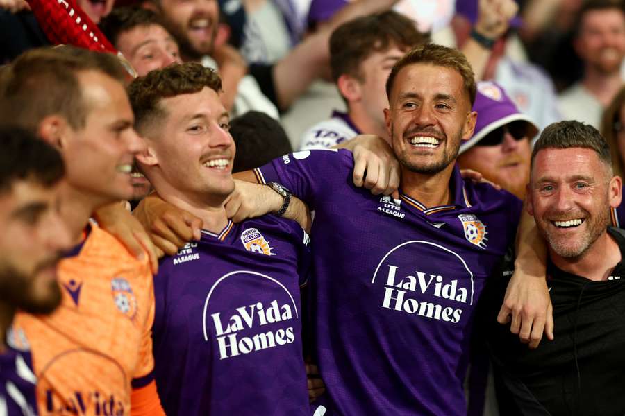 Perth Glory snapped a four-game losing streak against Melbourne City in style.