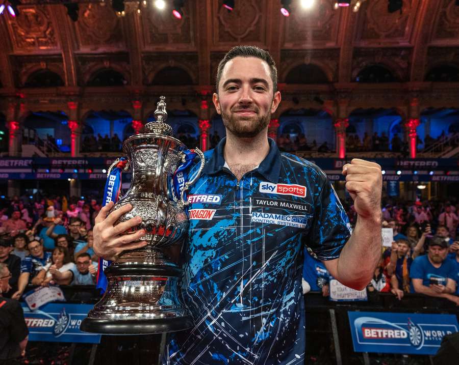Luke Humphries ist Titelverteidiger.
