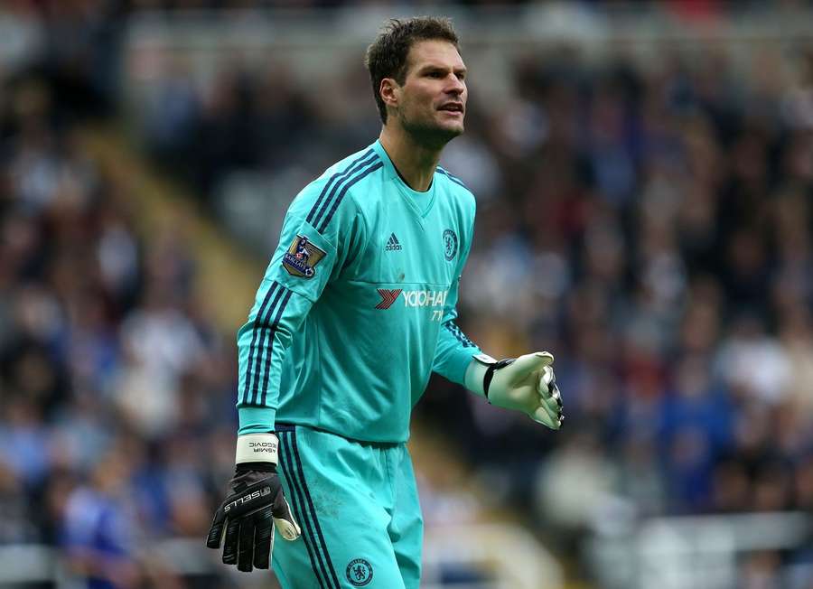 Begovič v dresu Chelsea. Begovič v dresu Chelsea.