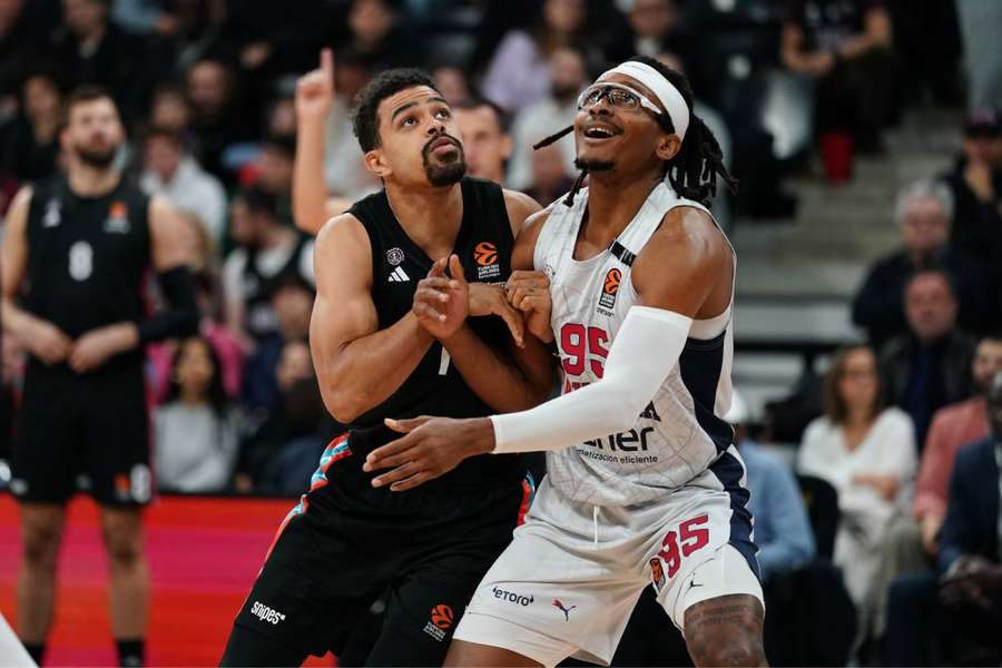 Malcom y Moneke en el París-Baskonia