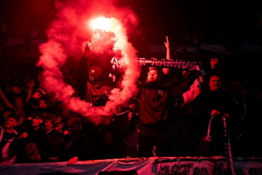 Det bliver rød mod hvid i årets pokalfinale, når Silkeborg IF og AGF tørner sammen i Parken torsdag 9. maj.