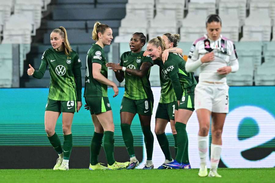 Wolfsburgo surpreendeu a Juventus e venceu por 0-2 em Turim