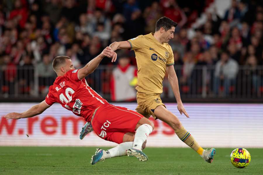 Lewandowski kwam zondagavond in actie tijdens de verloren wedstrijd in de competitie tegen Almeria