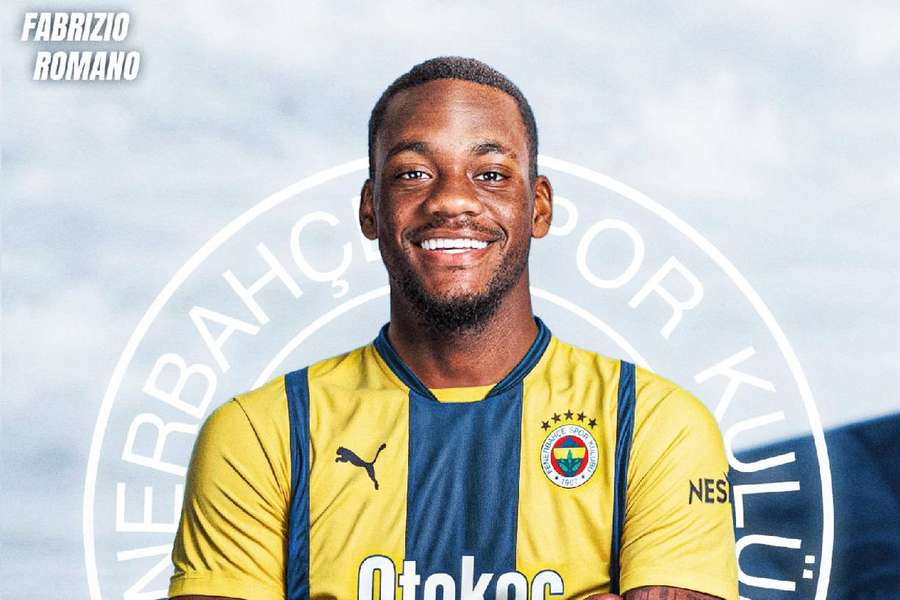 Jhon Duran revine în Europa, sub comanda lui Jose Mourinho, la Fenerbahce
