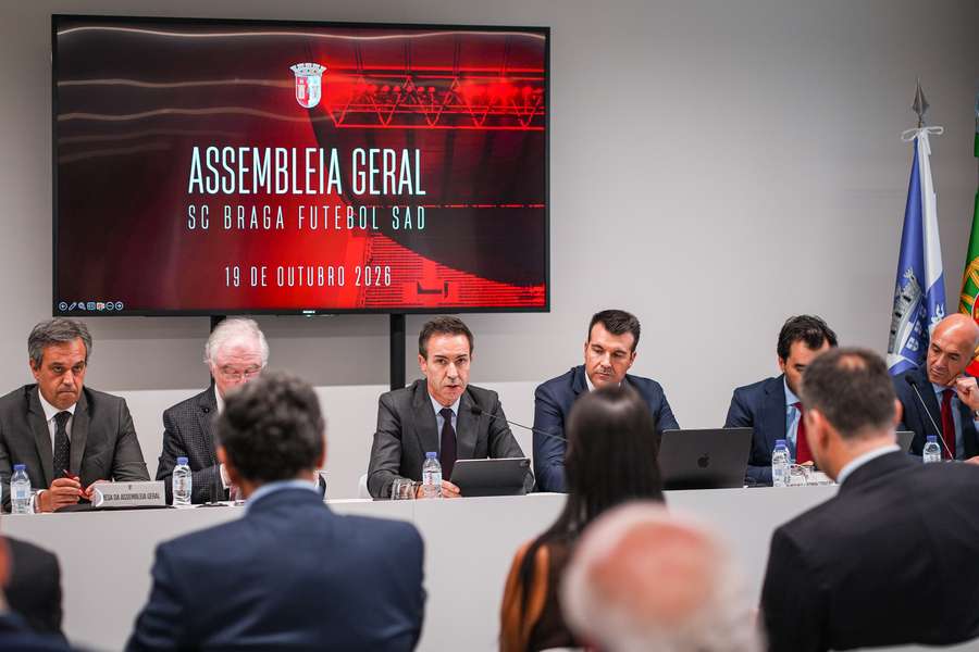 António Salvador na Assembleia Geral da SAD do SC Braga