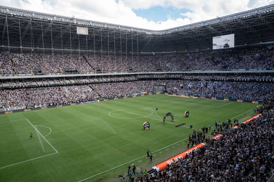 Arena MRV foi criticada pelas condições do gramado