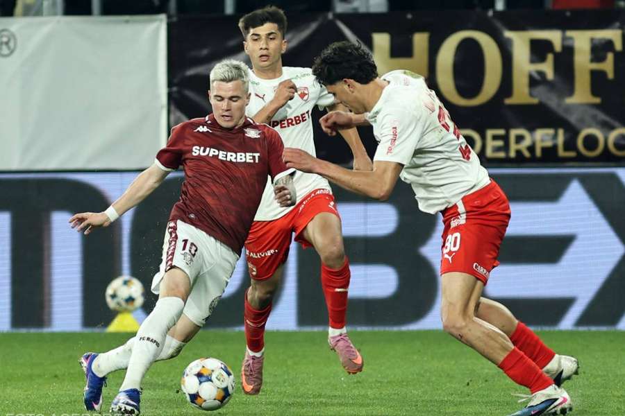 Rapid s-a impus cu 3-2 în derby-ul cu Dinamo din play-off
