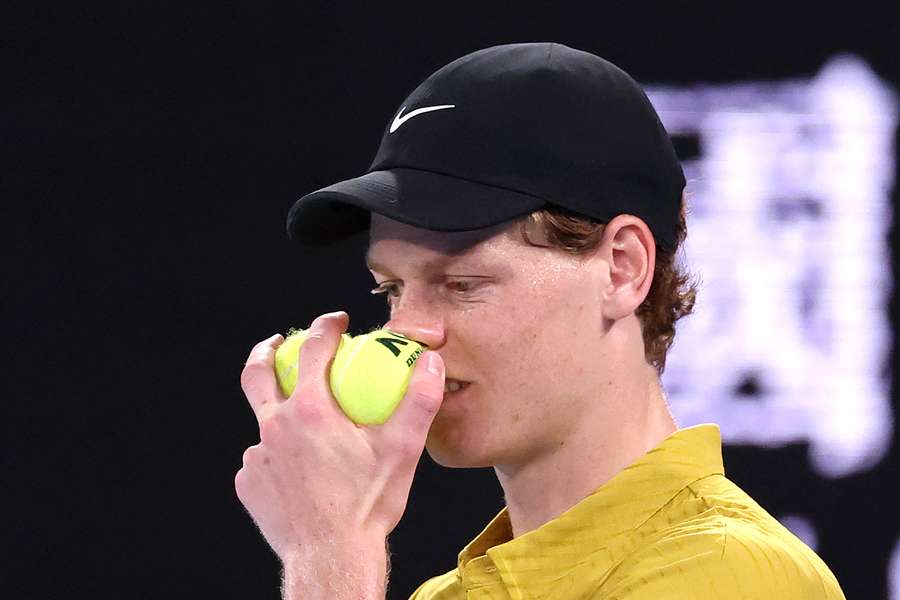 "Dzięki doświadczeniu" i "odrobinie szczęścia" – Sinner o swoim awansie do 1/8 finału "Dzięki doświadczeniu" i "odrobinie szczęścia" – Sinner o swoim awansie do 1/8 finału