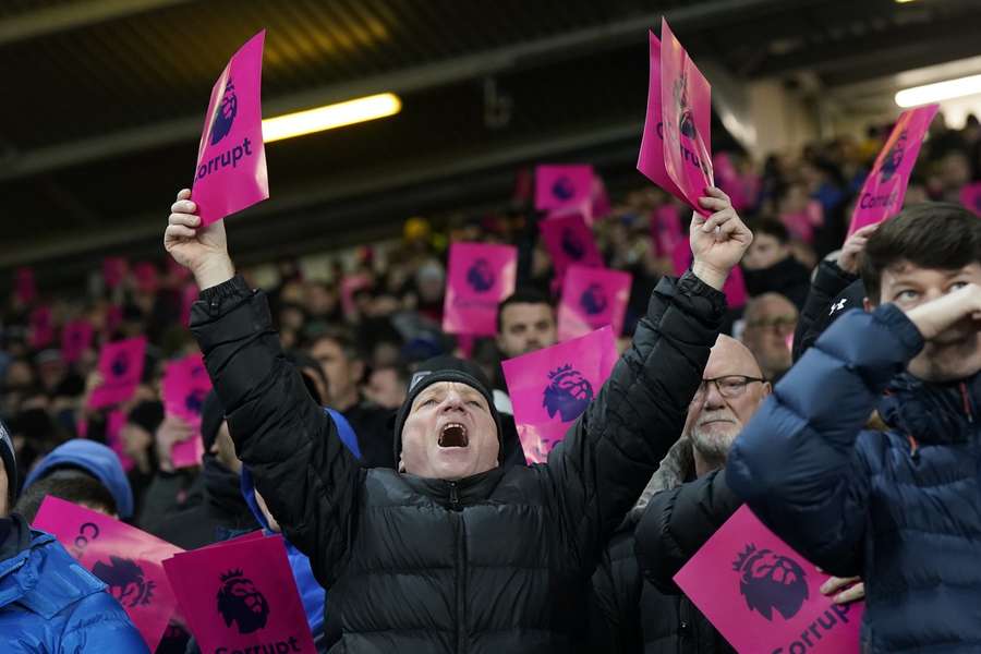 Adeptos do Everton protestaram em Goodison Park
